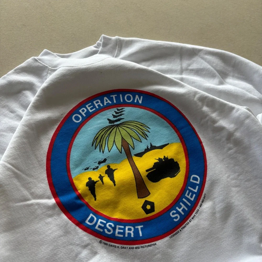 Vintage 90s Hanes Operation Desert Shield Sweatshirt‎